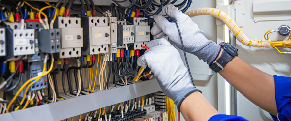 ¿Qué partes conforman un sistema eléctrico? ¿Qué partes conforman un sistema eléctrico?